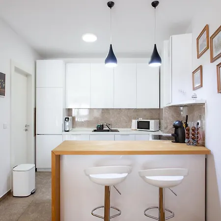 Garden - Parking & Security