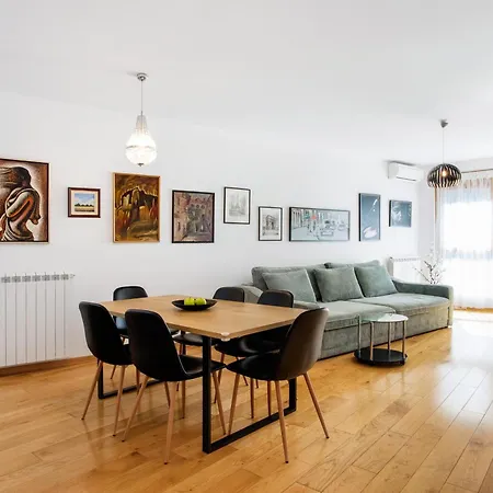 Garden - Parking & Security Appartamento Belgrado