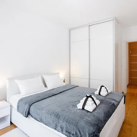 Appartamento Garden - Parking & Security *