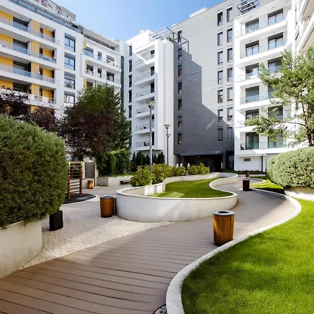 Garden - Parking & Security Belgrado