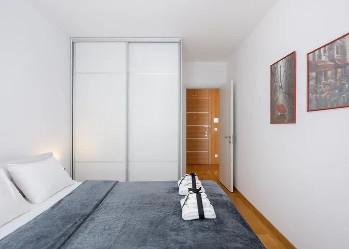 شقة Garden - Parking & Security بلغراد