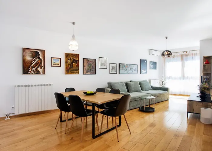 Garden - Parking & Security شقة بلغراد